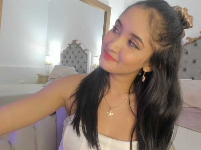 Live sex webcam photo for Aixa-Reyes #277853616