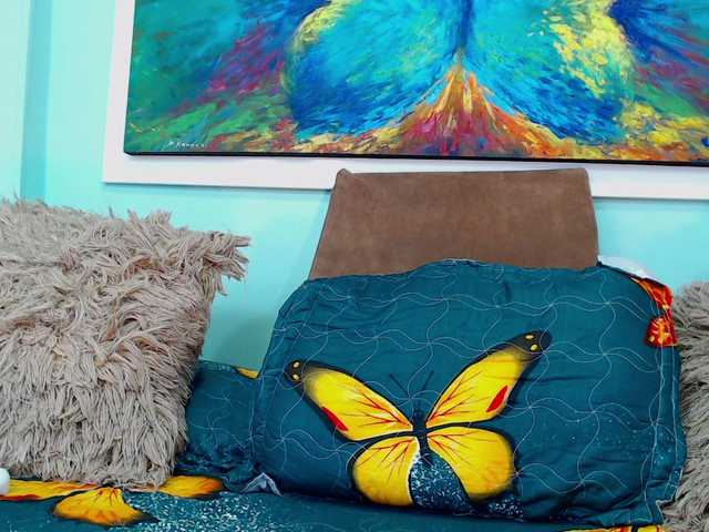 Live sex webcam photo for AkashaEbony #273299112