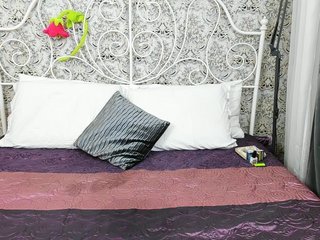 Live sex webcam photo for AkashaQueen #231524409