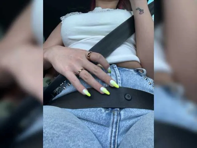 Live sex webcam photo for AkashaQueen #276019396