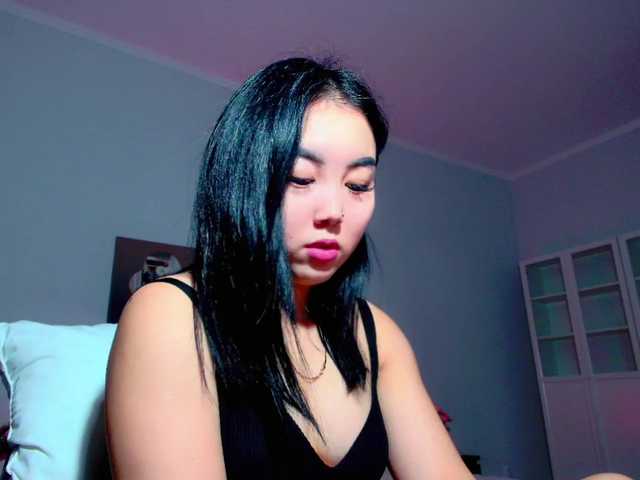 Live sex webcam photo for AkemiChu #288024470