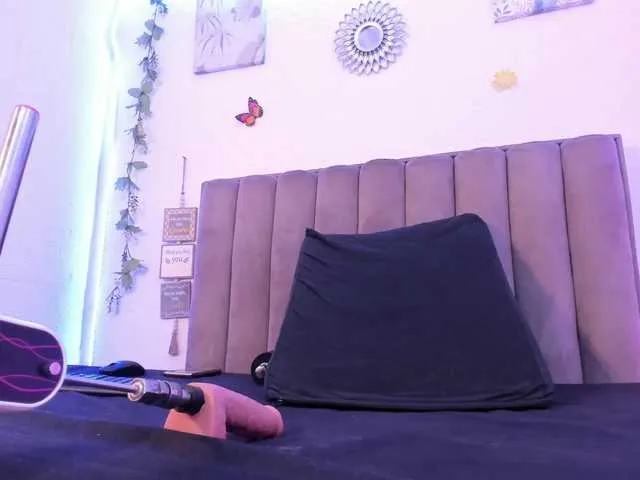 Live sex webcam photo for AkiraStone #292163988