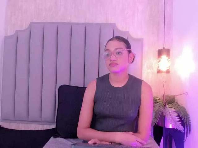 Live sex webcam photo for Alahia-Baiter #290506021