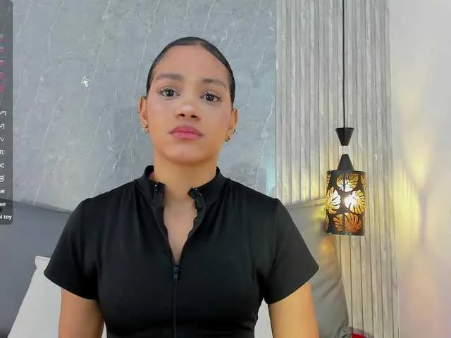 Live sex webcam photo for Alahia-Baiter #290757907