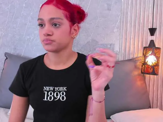 Live sex webcam photo for Alahia-Baiter