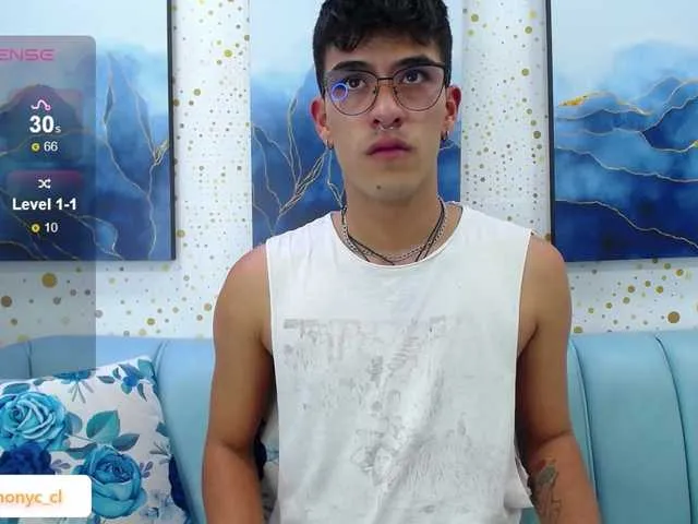 Live sex webcam photo for AlanMakensy #277168390