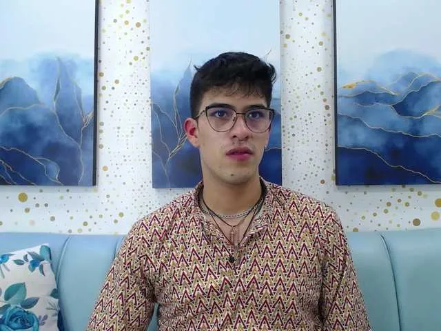 Live sex webcam photo for AlanMakensy #277287831