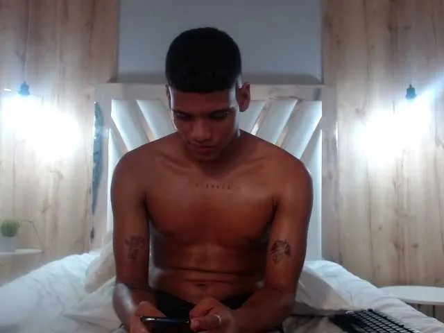 Live sex webcam photo for AlanMakris #276355776