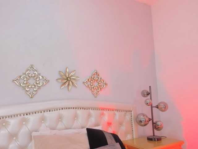 Live sex webcam photo for Alana-2916 #278302648