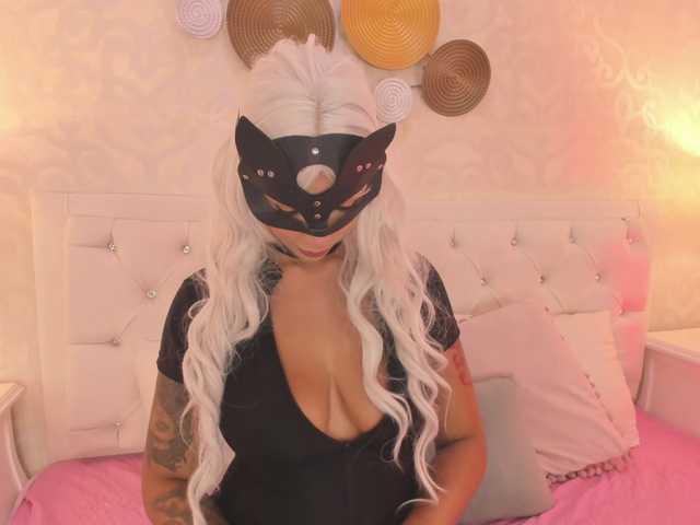 Live sex webcam photo for Alana-2916 #290295280