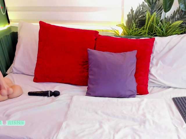 Live sex webcam photo for Alana-Monroe #275659152