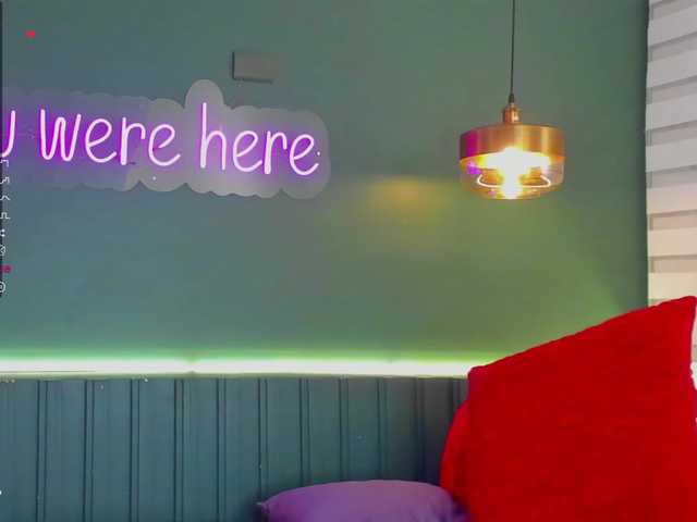 Live sex webcam photo for Alana-Monroe #275991740