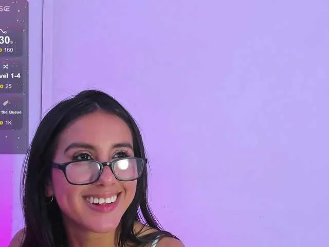 Live sex webcam photo for AlanaJones1 #278095882