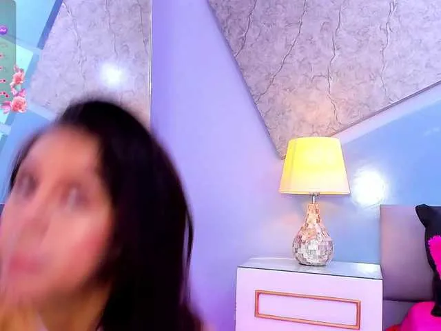 Live sex webcam photo for AlanaJones1 #289194422