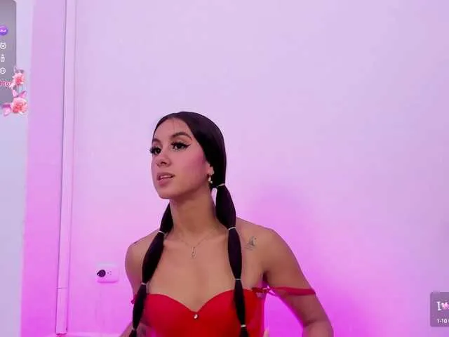 Live sex webcam photo for AlanaJones1 #289517361