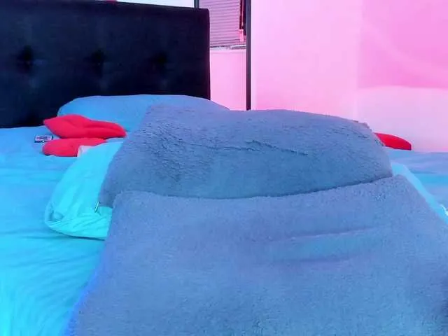Live sex webcam photo for AlanaParker6 #290330046