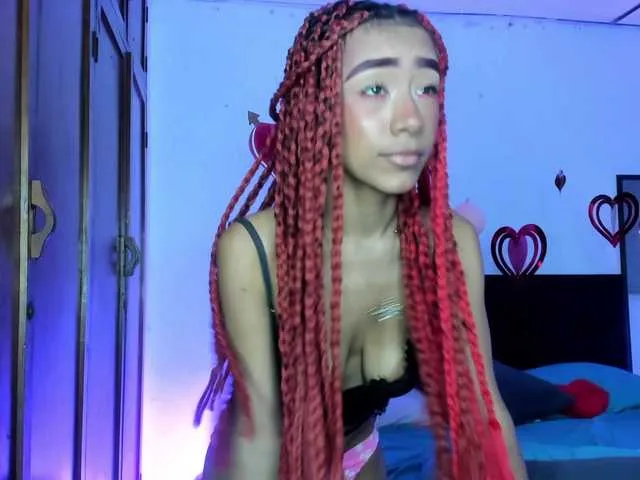Live sex webcam photo for AlanaParker6 #290608807