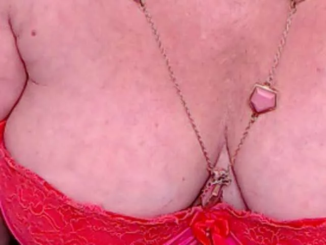 Live sex webcam photo for AlanaRichards #272480567