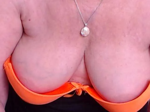 Live sex webcam photo for AlanaRichards #272891275