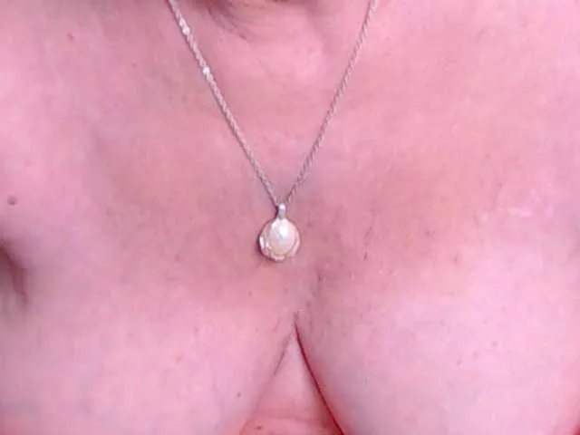 Live sex webcam photo for AlanaRichards #273241616