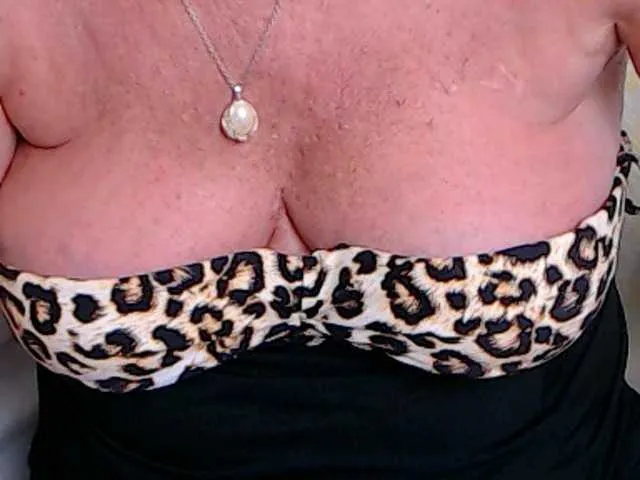 Live sex webcam photo for AlanaRichards #273993372