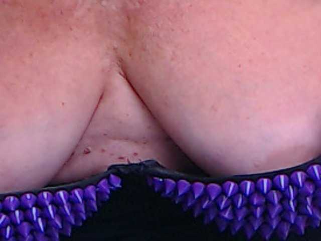 Live sex webcam photo for AlanaRichards #275070038