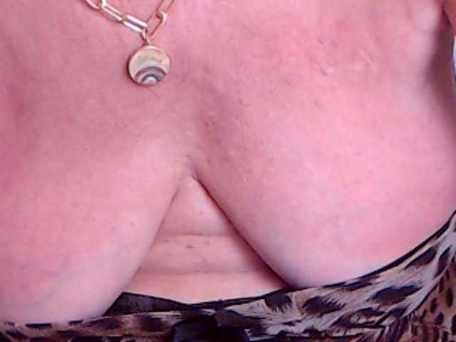 Live sex webcam photo for AlanaRichards #275834013