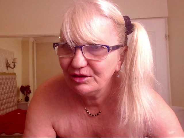 Live sex webcam photo for AlanaRichards #277587080
