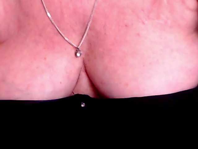 Live sex webcam photo for AlanaRichards #277867478