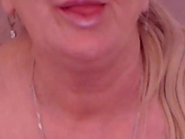 Live sex webcam photo for AlanaRichards #290835408