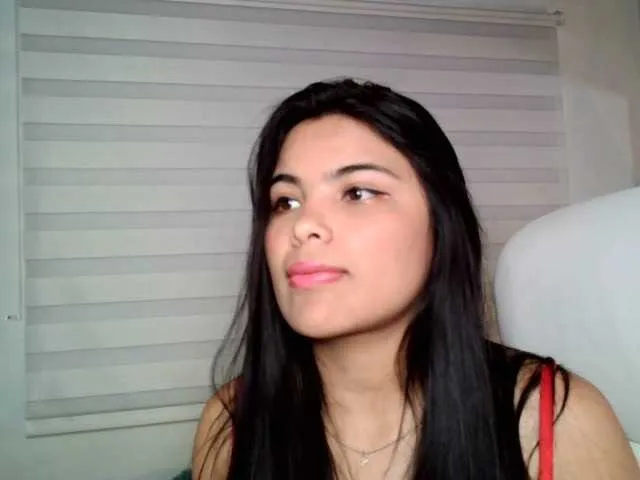Live sex webcam photo for AlanaRodri #274241016