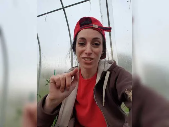 Live sex webcam photo for AlanisAlmera #273582173