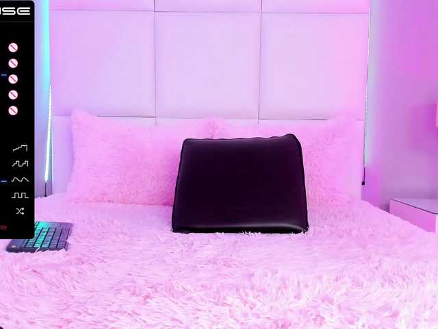 Live sex webcam photo for AlannaBundy #275703019