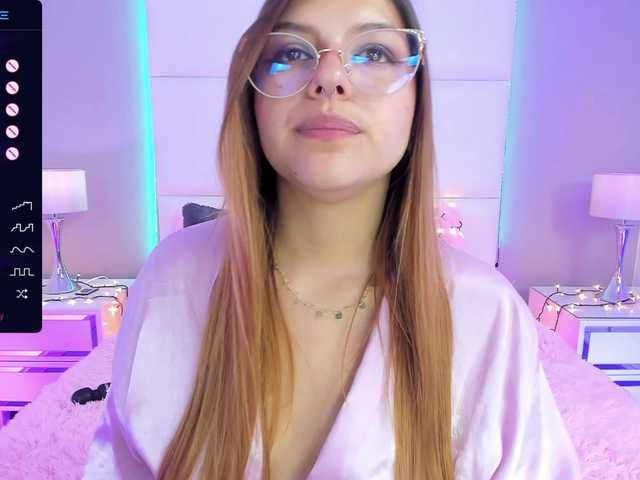 Live sex webcam photo for AlannaBundy #276124011