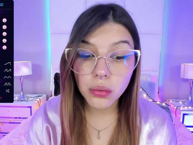 Live sex webcam photo for AlannaBundy #276265306