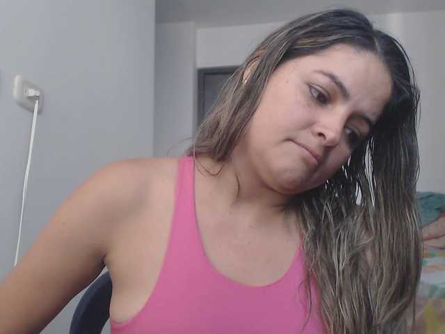 Live sex webcam photo for AlannaStephen #290353301