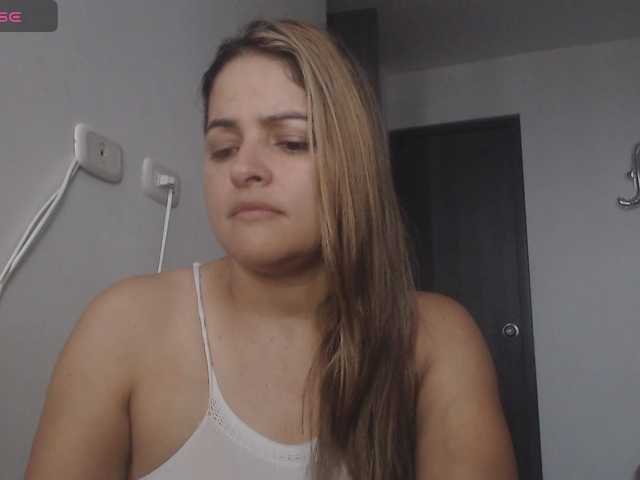 Live sex webcam photo for AlannaStephen #290620891