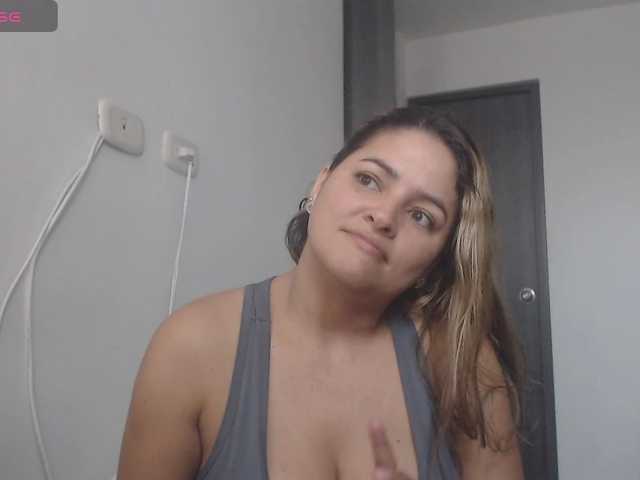 Live sex webcam photo for AlannaStephen #291151920