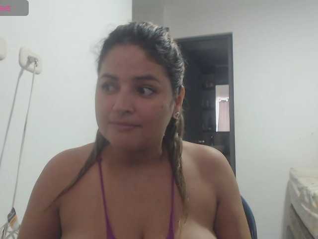 Live sex webcam photo for AlannaStephen #291238130