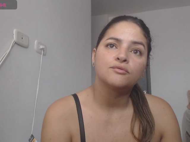 Live sex webcam photo for AlannaStephen #291575994