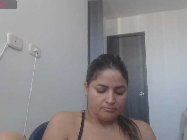 Live sex webcam photo for AlannaStephen #291628534