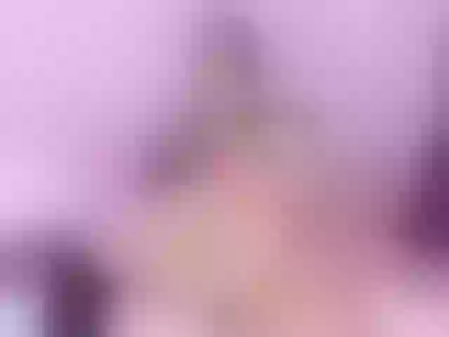 Live sex webcam photo for AlannaWest #275492132