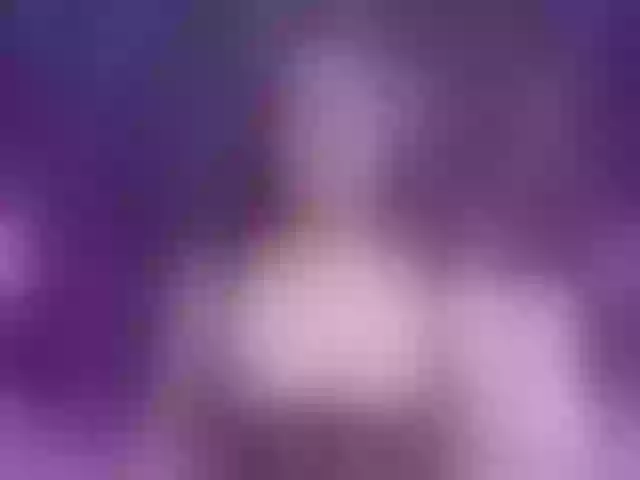 Live sex webcam photo for AlannaWest #275625826