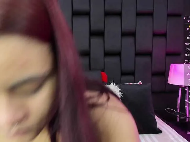 Live sex webcam photo for AlannaWest #276107142