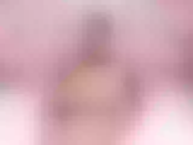 Live sex webcam photo for AlannaWest #276441802