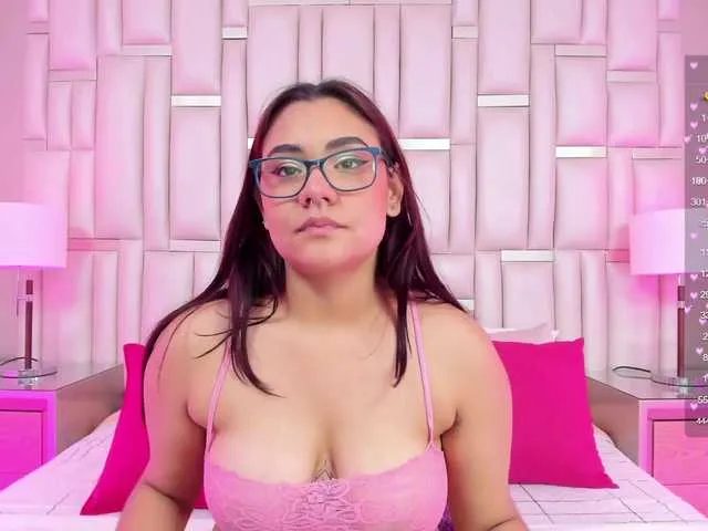 Live sex webcam photo for AlannaWest #276556774
