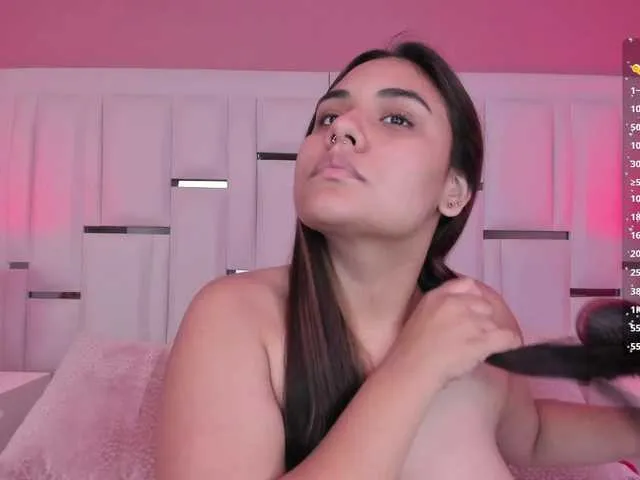 Live sex webcam photo for AlannaWest #290374627