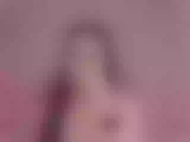 Live sex webcam photo for AlannaWest #290381312