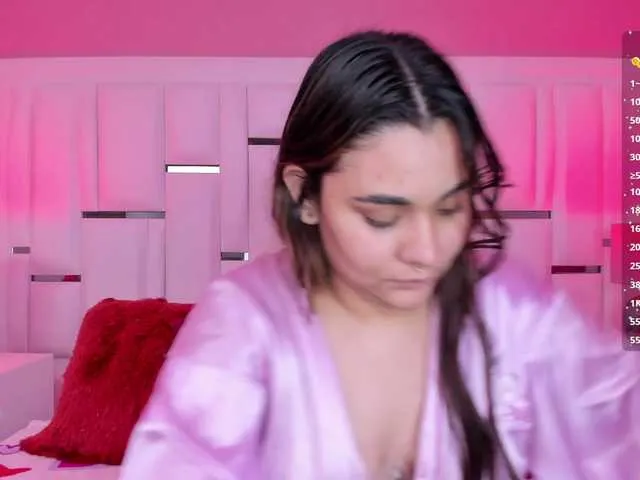 Live sex webcam photo for AlannaWest #290648891