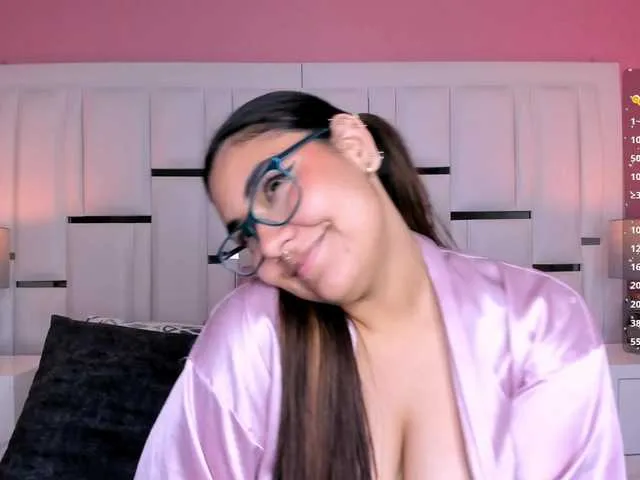 Live sex webcam photo for AlannaWest #291839166